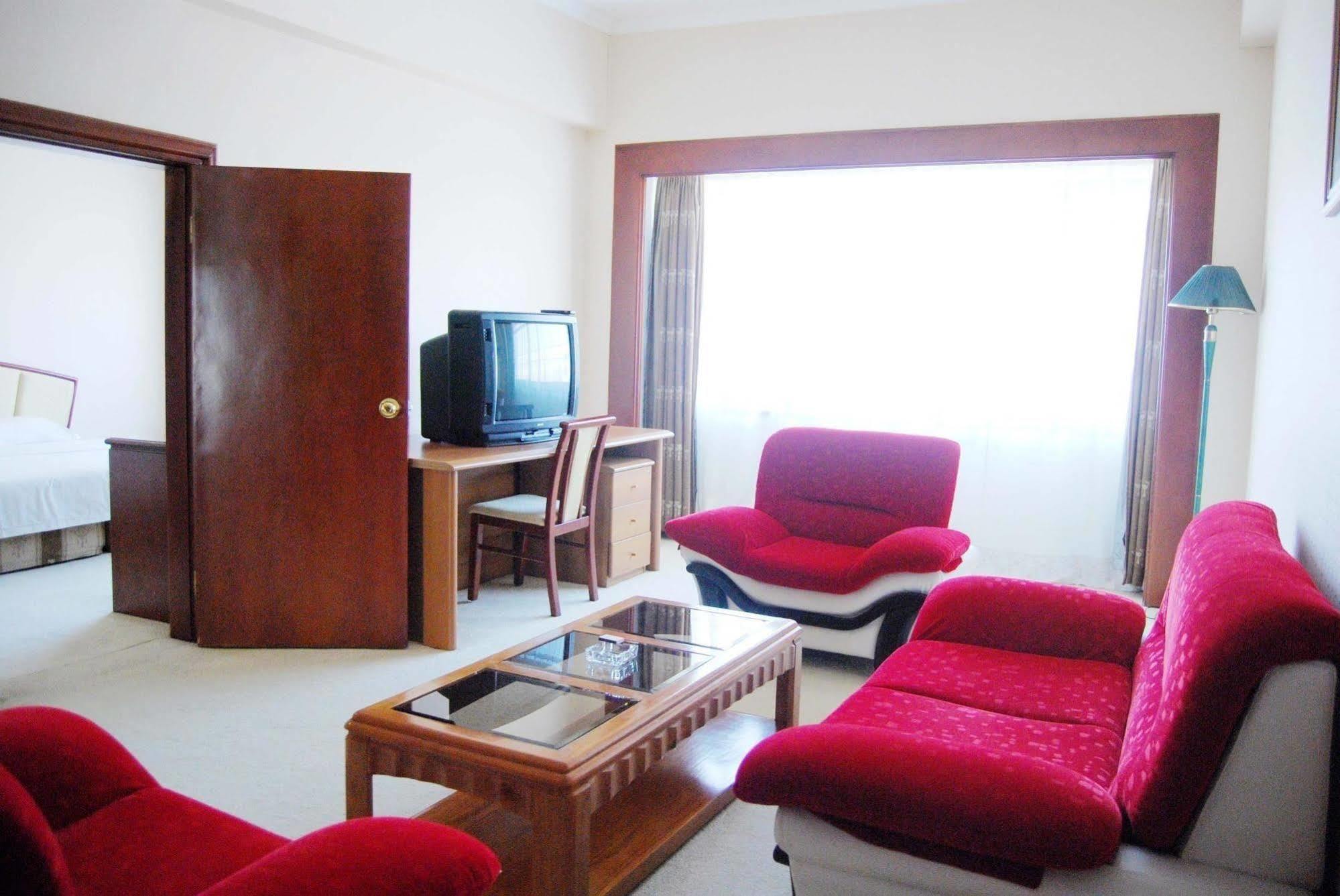 Hampton By Hilton Dalian Zhongshan Экстерьер фото